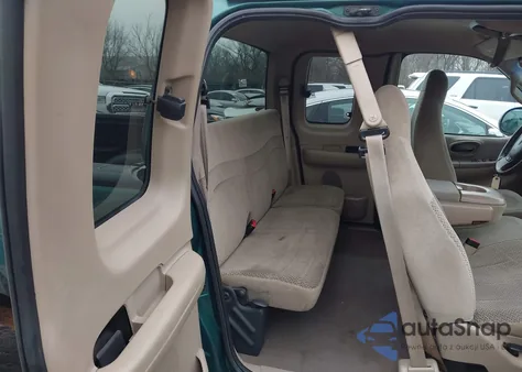 2000 Ford F-150 Lariat/Work Series/Xl/Xlt z USA, uszkodzony, nr VIN 1FTRX17L7YKA74315